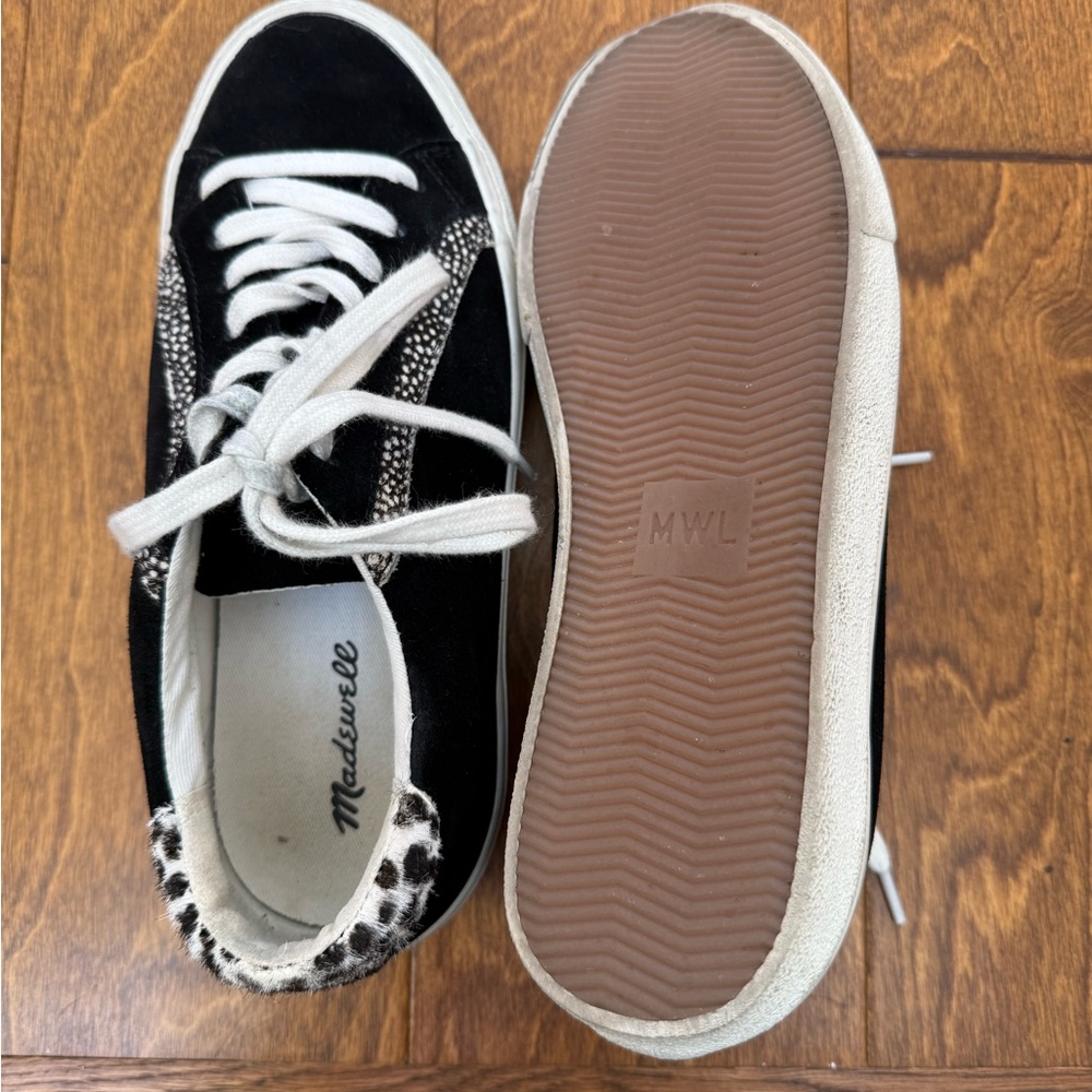 We designed our sneakers with the idea that shoes should be - Picture 8 of 8